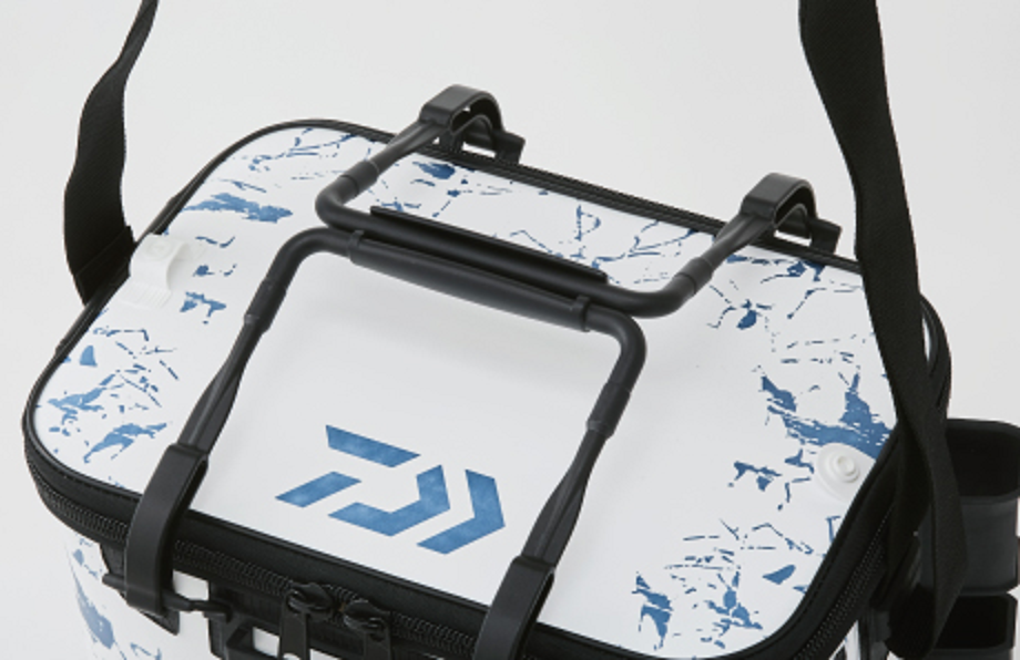 Ltタックルバッグd A は19年新発売のロッドスタンド付き軽量タックルバッグ