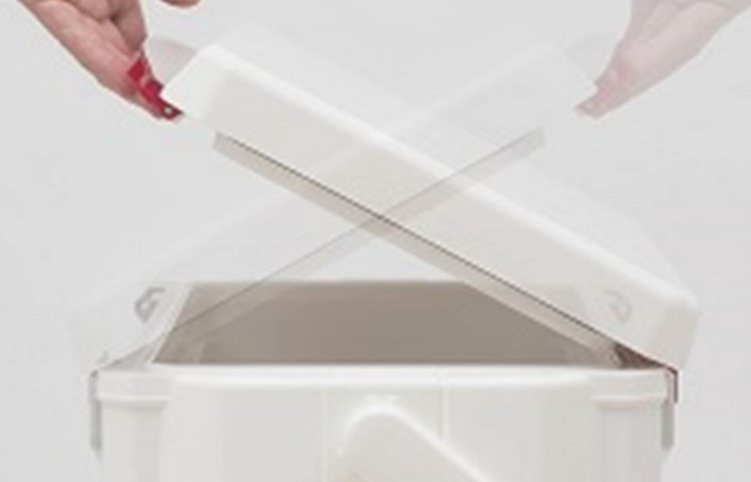 上フタが前後どちらにも開けることが可能