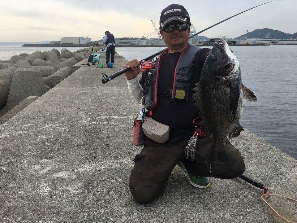 障害物周りやテトラに潜む大型の黒鯛を狙う 前打ち釣りのポイントやタックル選びなどまとめてご紹介 釣りまとめアンテナ