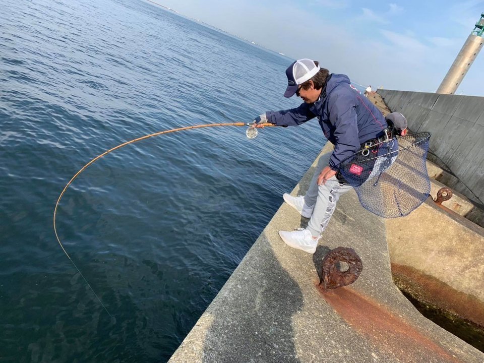 スリット　釣り人　写真