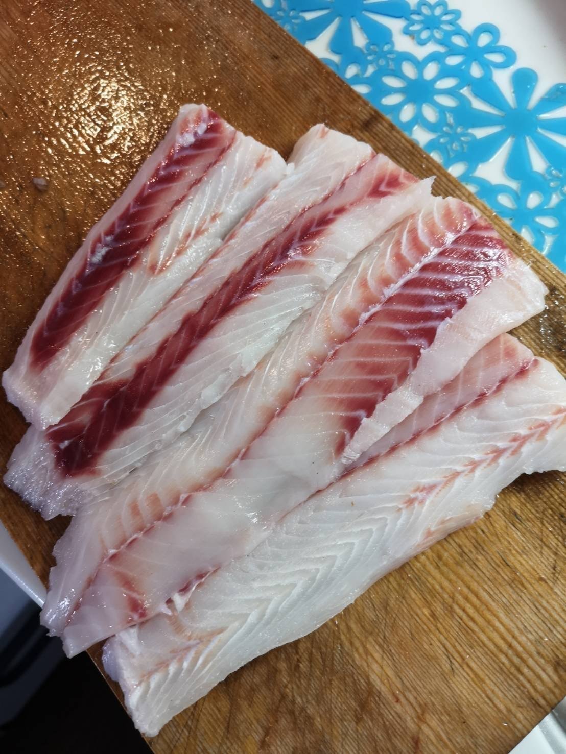 ホシザメの薄造りの写真