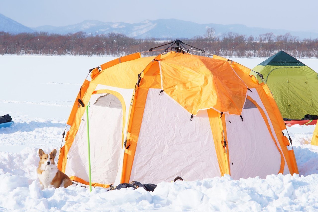 ワカサギ釣り用テントの写真