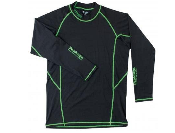 パズデサインのラッシュガード