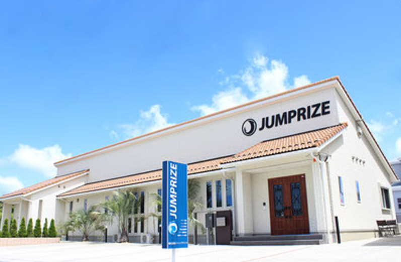 社屋の全景写真