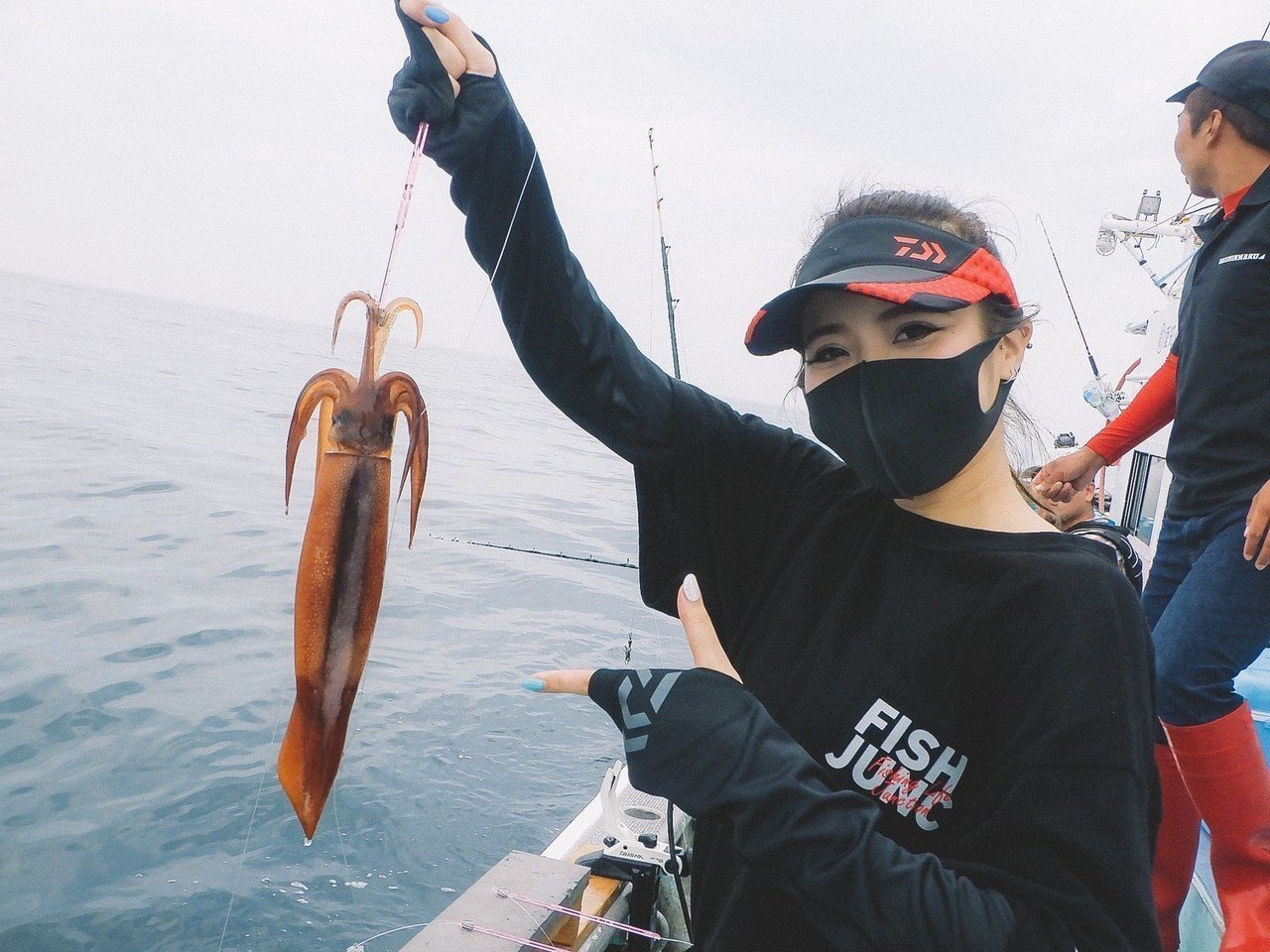 イカ釣行に必須のリチウムイオンバッテリーとは ベストシーズン スルメイカの釣り方や美味しい食べ方まで大公開