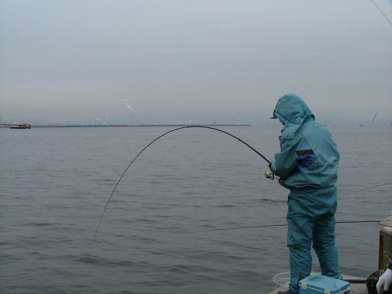 天候と魚の釣れやすさの関係とは？釣り種別のオススメ釣行天気もご紹介！