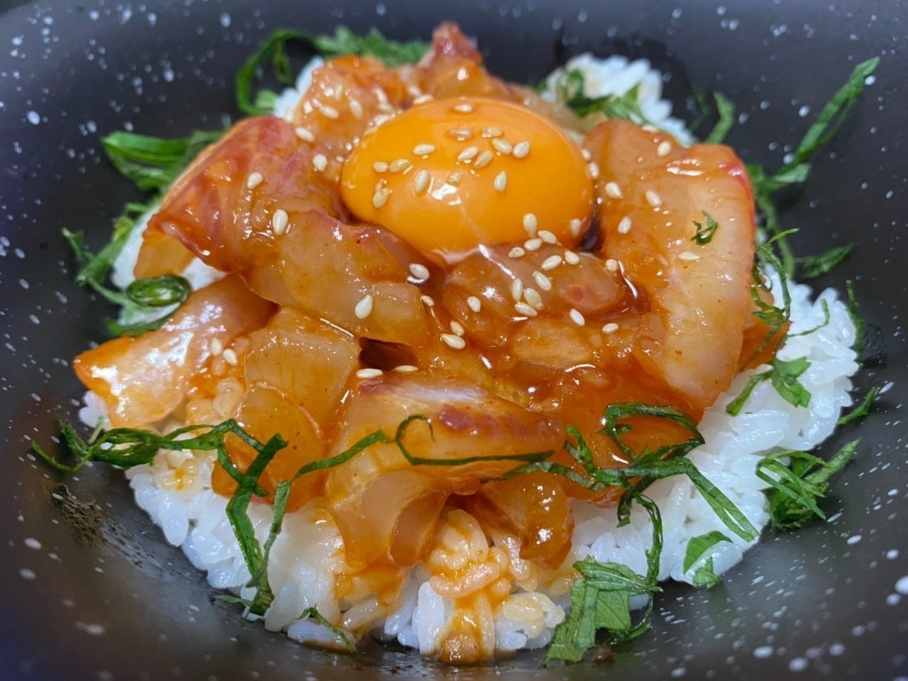 イシダイの漬け丼の写真