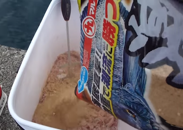 餌バッカンのアップ写真