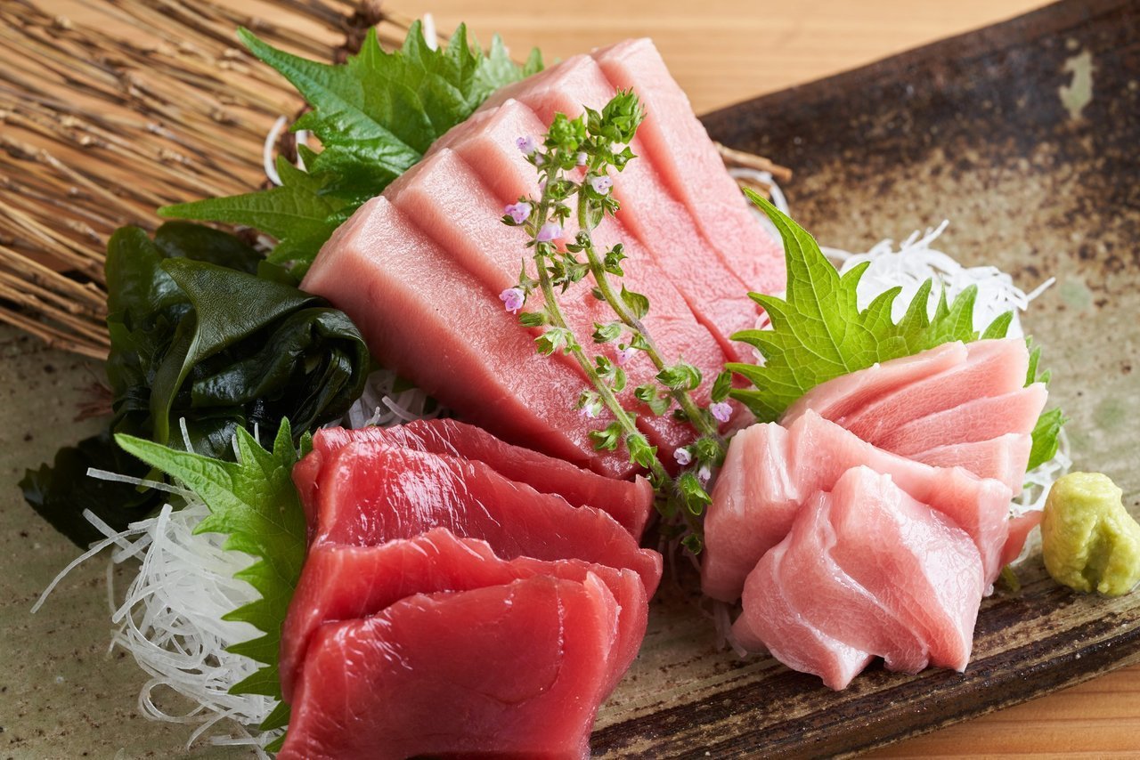 赤身魚にはどんな種類がいるか知ってる？白身魚と何が違うの？