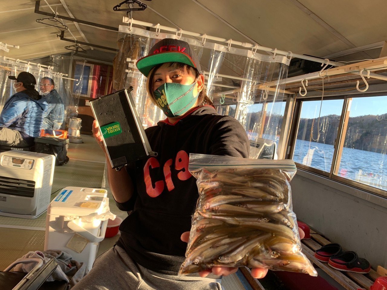 ジップロックに入ったワカサギ