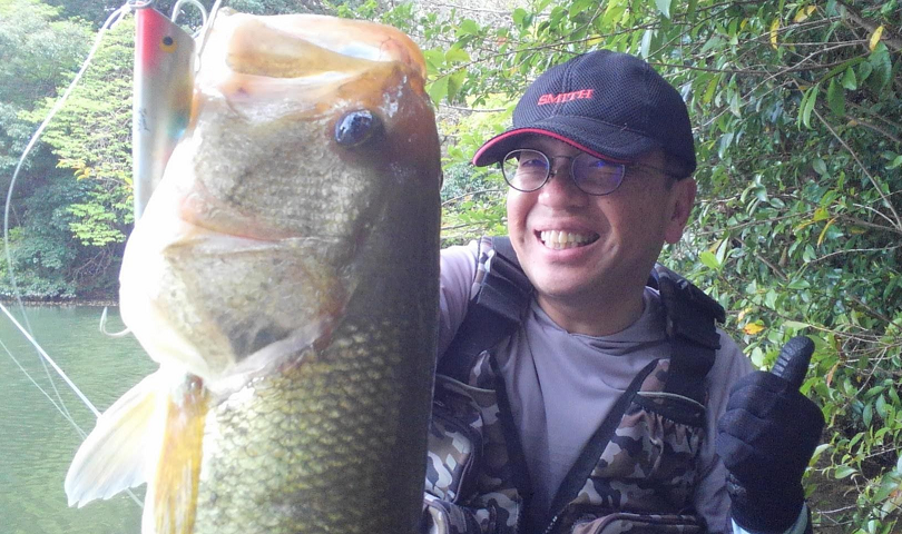 魚とルアーのアップ写真