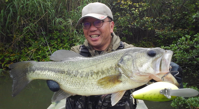 魚とルアーのアップ写真